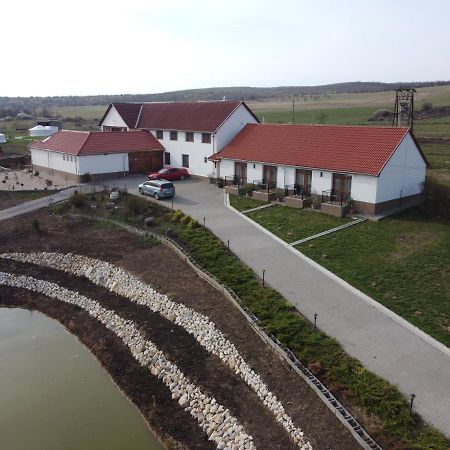 Alsoszuha Lovas Vendeghaz Bed and Breakfast Buitenkant foto