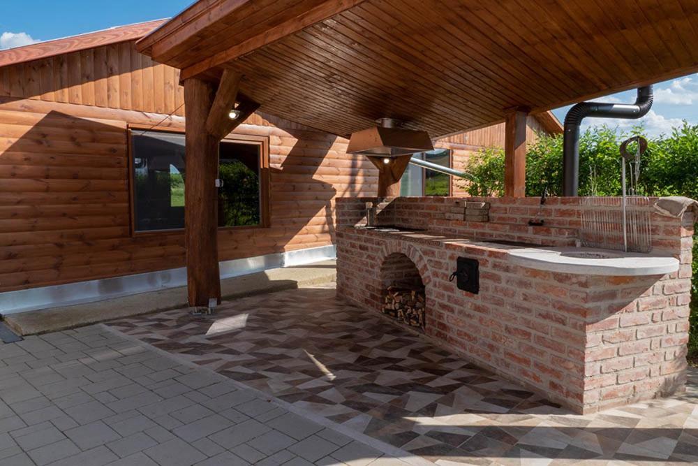 Alsoszuha Lovas Vendeghaz Bed and Breakfast Buitenkant foto